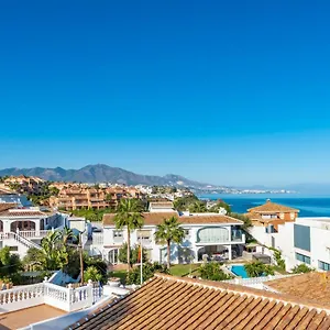 Casa Perro Andaluz , Fuengirola España